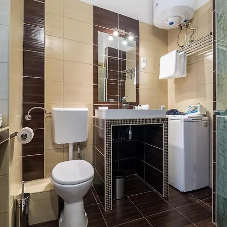 Apartment Bpr Metropolis With Balcony & A/c